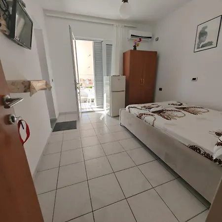 Minaj Guest house *