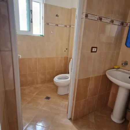 Minaj Guest house *